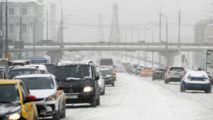Подробнее о статье В Москве призвали водителей не садиться за руль из-за непогоды