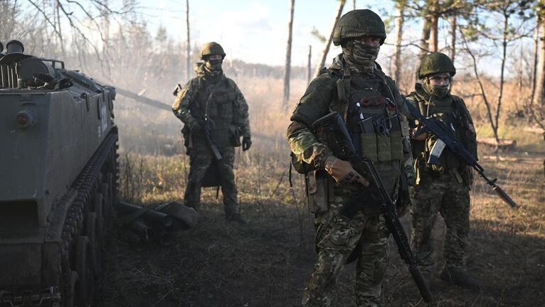 Вы сейчас просматриваете ВС России уничтожили более 250 солдат ВСУ на Краснолиманском направлении — Новости Mail.ru