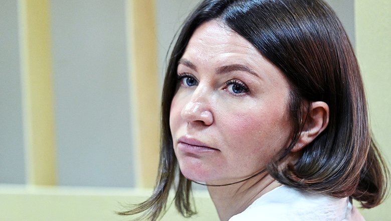 Вы сейчас просматриваете Блиновской отказали в снятии ареста с ее счетов — Новости Mail.ru