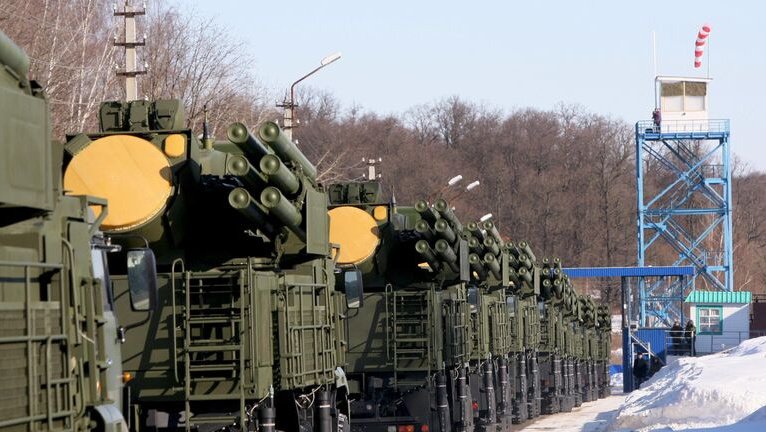 Вы сейчас просматриваете В России завершают испытания антидроновых мини-ракет, сообщил источник — Новости Mail.ru